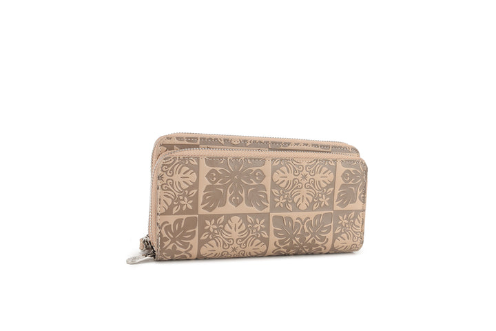 Wristlet Allison Quilt Embossed Beige