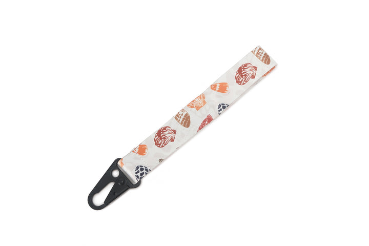 Lanyard Short Cone Shells White