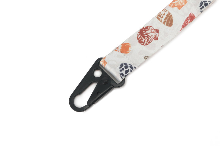 Lanyard Short Cone Shells White
