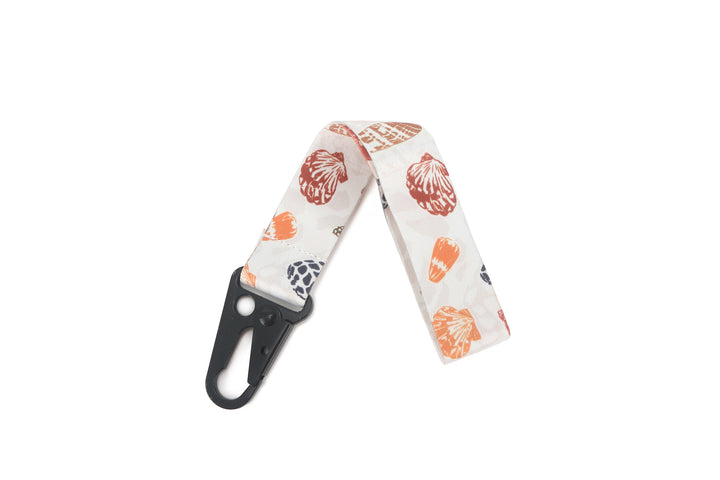 Lanyard Short Cone Shells White