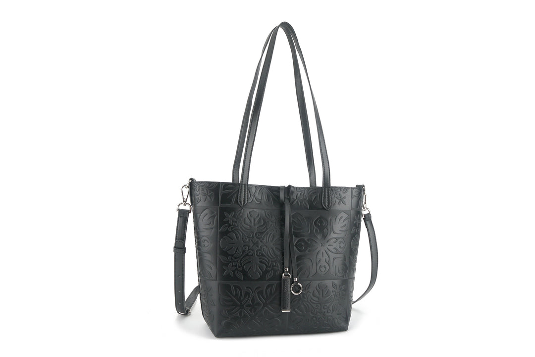 Reversible Tote Nancy Small Quilt Black Embossed