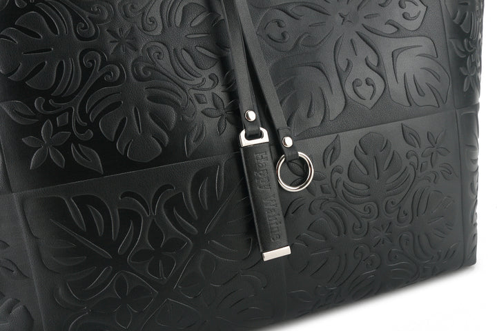 Reversible Tote Nancy Large Quilt Black Embossed