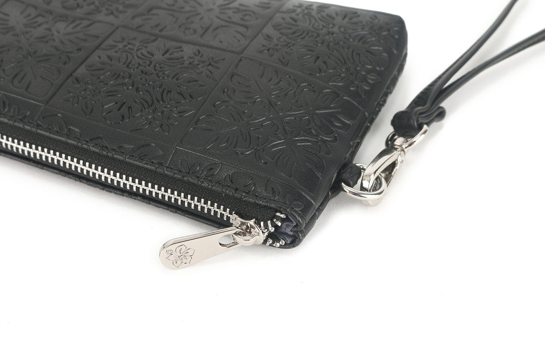 Wristlet Melody Quilt Embossed Black