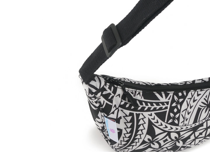 Crossbody Moon Bag Tapa Black