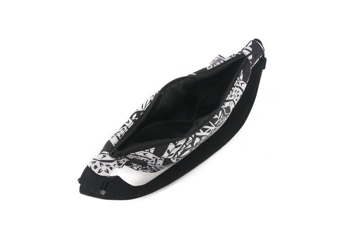 Crossbody Moon Bag Tapa Black