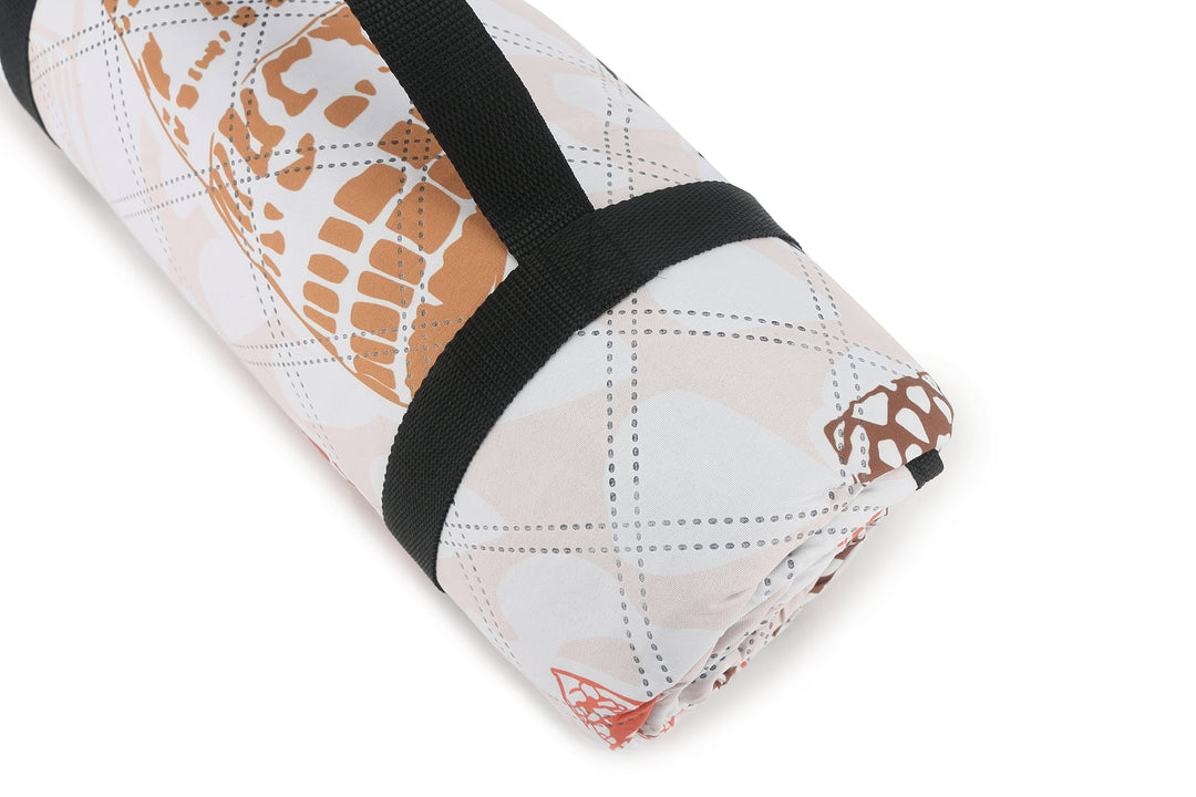 Beach Mat Cone Shells White