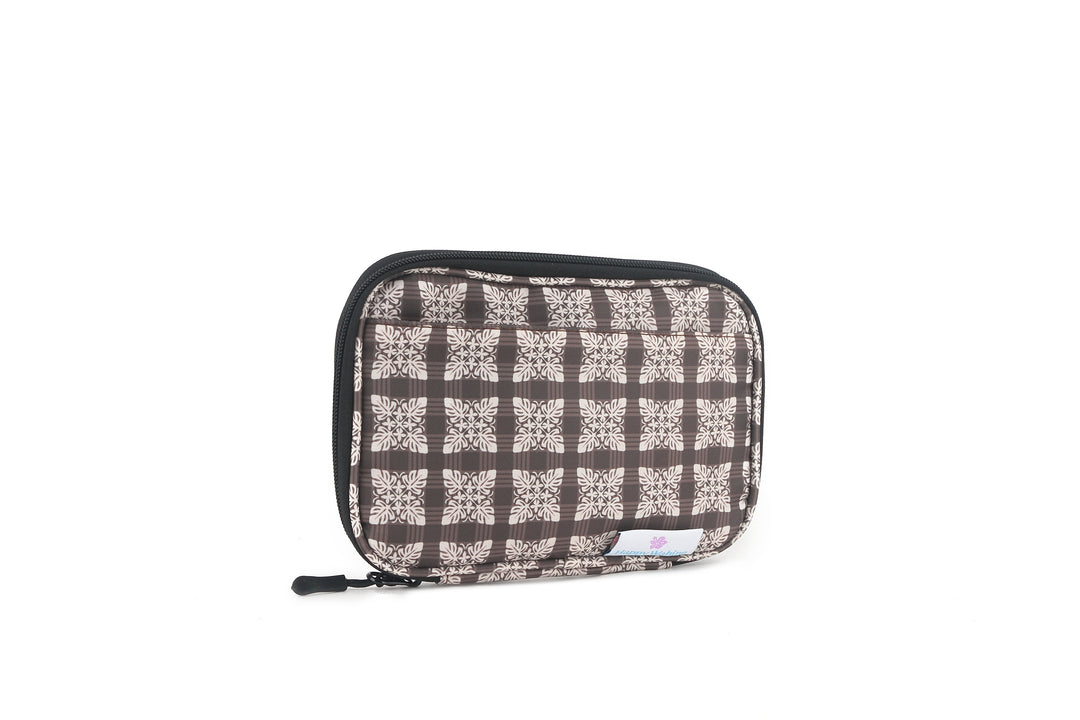Tech Organizer Quilt Palaka Brown