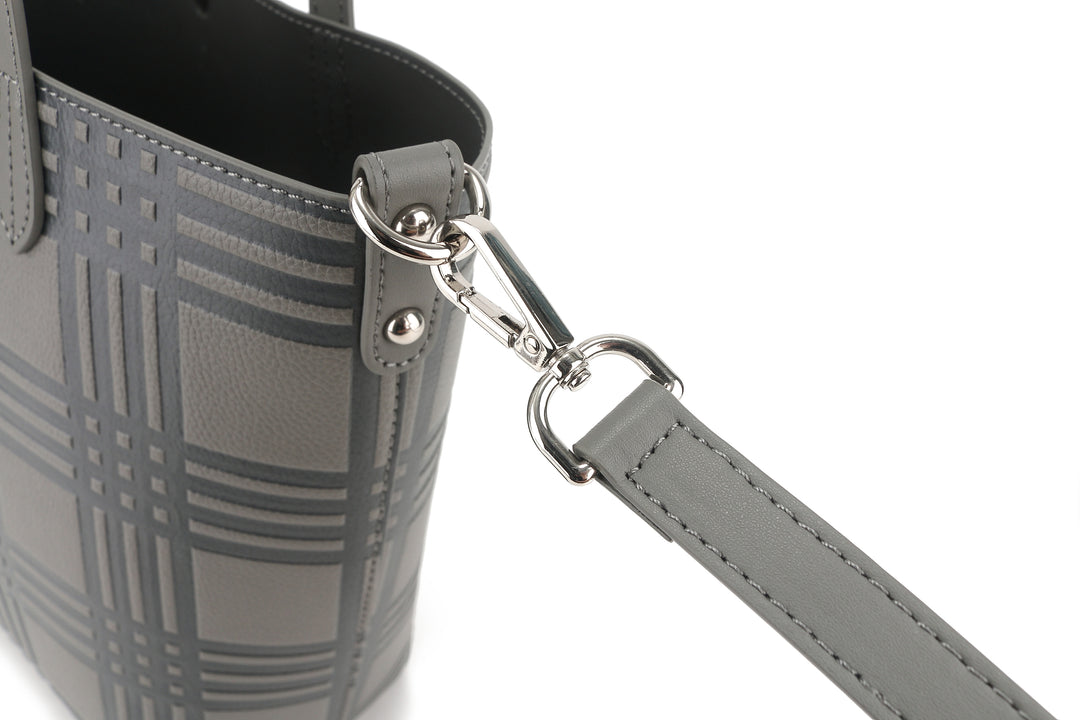 Reversible Tote Nancy Small Palaka Embossed Grey
