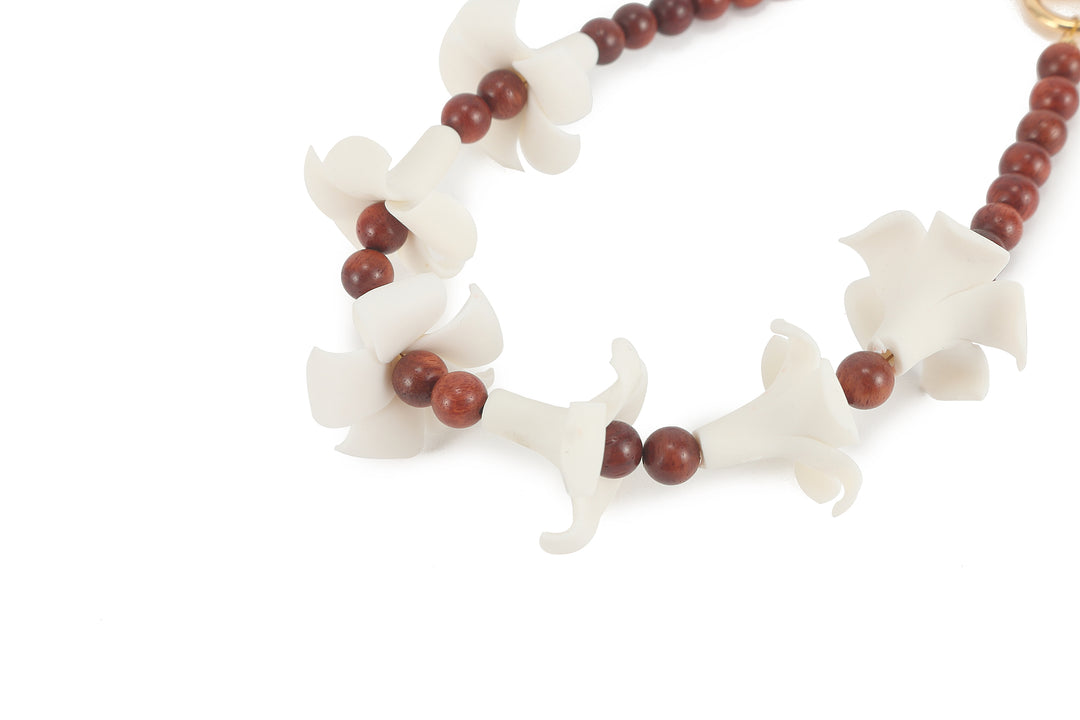 Lei Deco Charm 1-std 6 Puakenikeni White Wood Bead