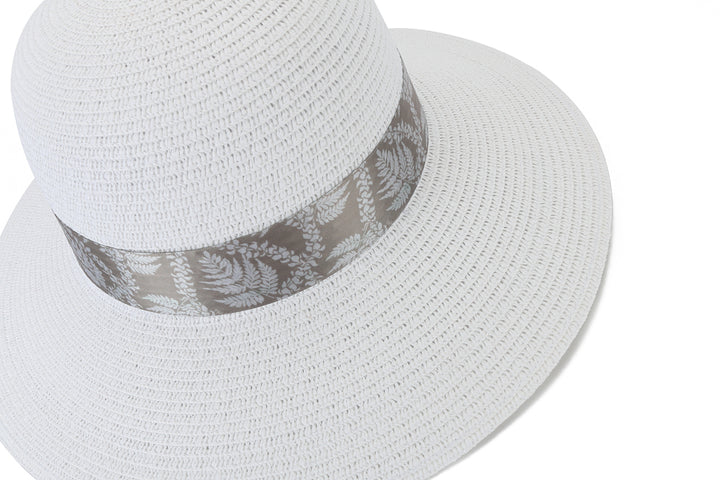 Hat Orchid White Fern Lei Brown