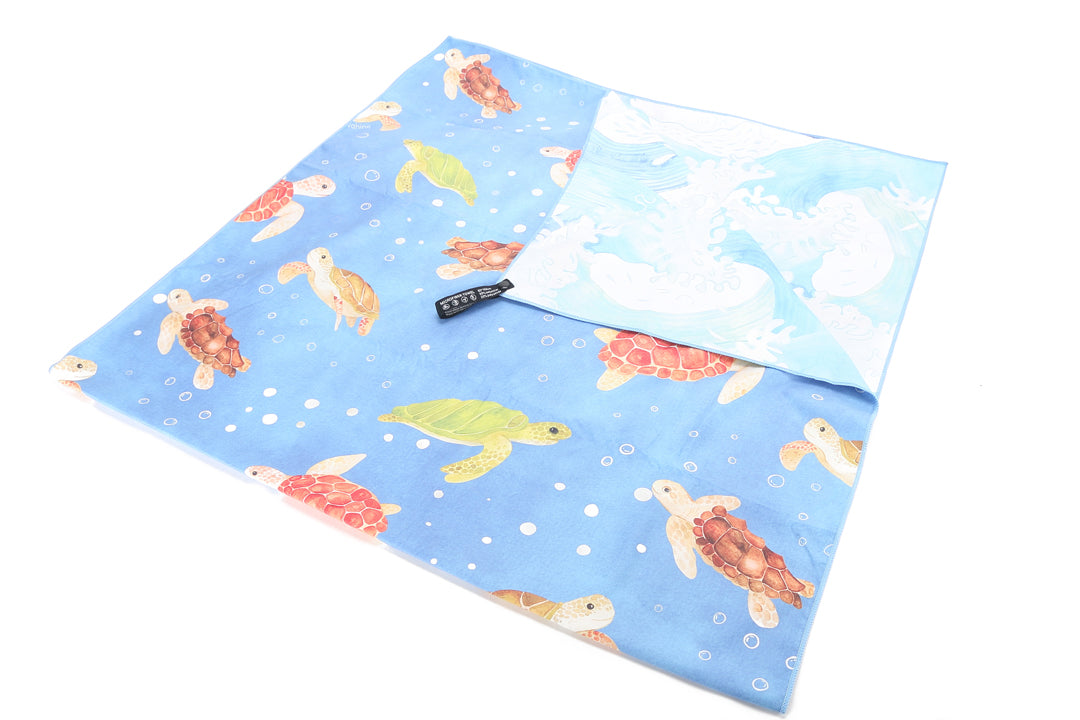 Sand-free Reversible Beach Towel Local Turtles Blue Waves Blue